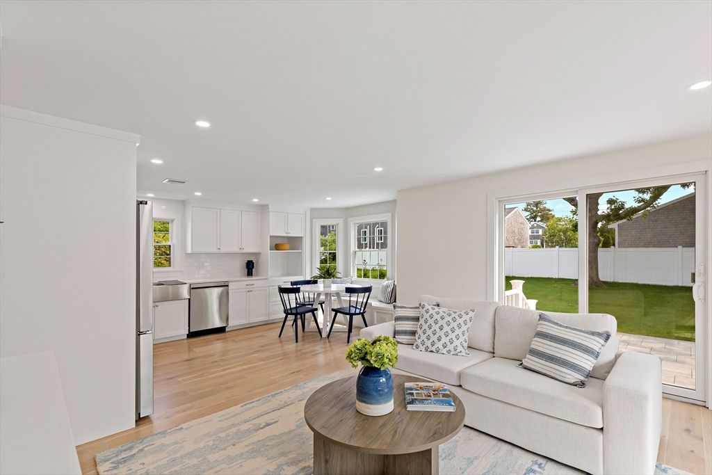 Dining room, Interior, Kitchen, Living room, Recessed Lighting, Stainless Steel Appliances, Wood Texture Flooring