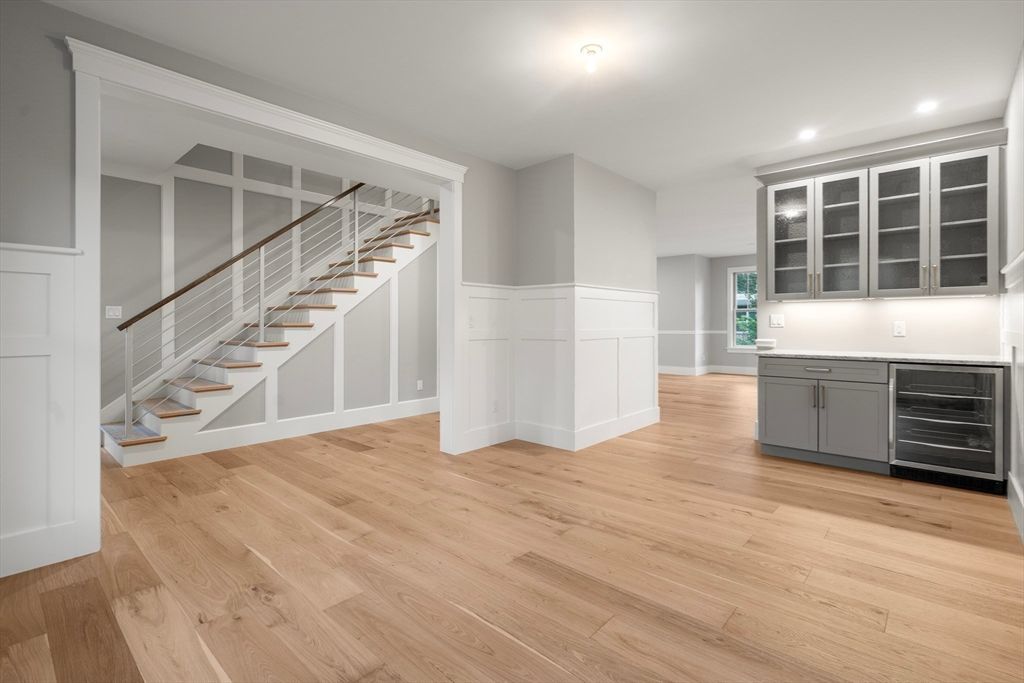 Interior, Recessed Lighting, Wood Texture Flooring