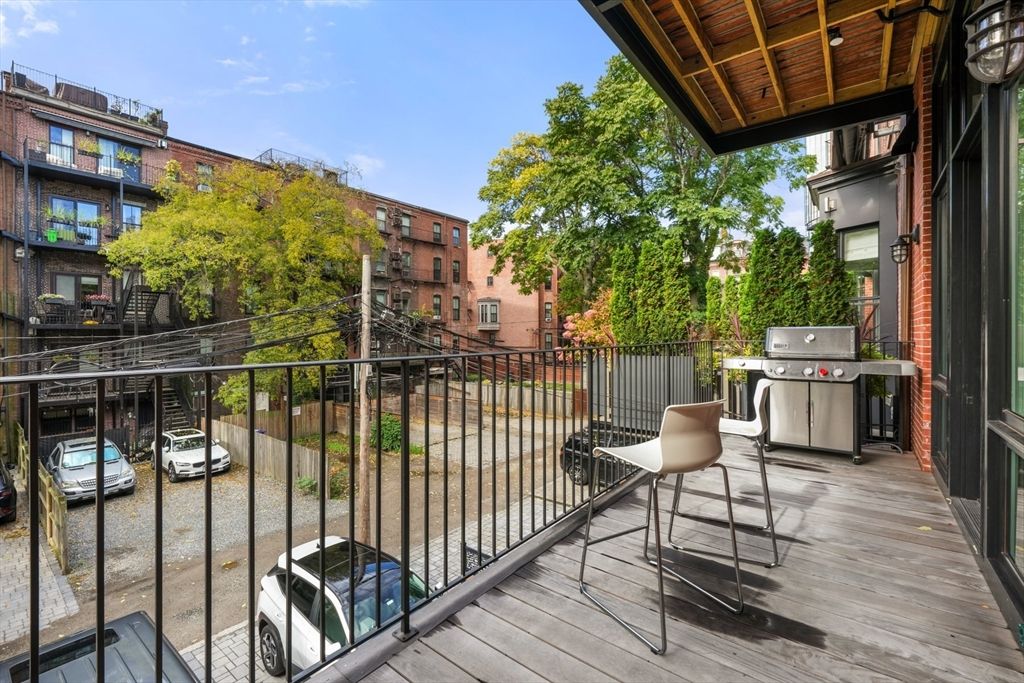 Exterior, Wood Texture Flooring