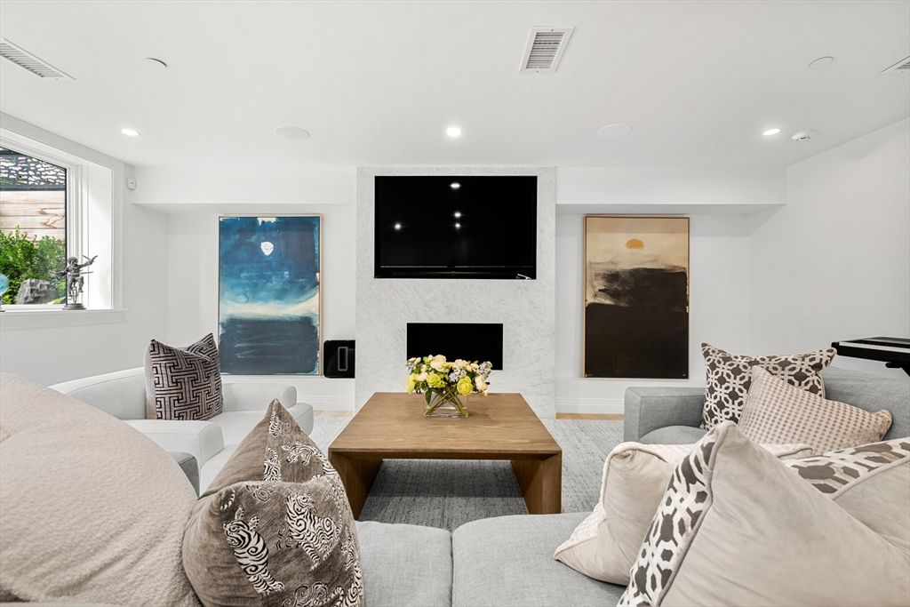 Fireplace, Interior, Living room, Recessed Lighting