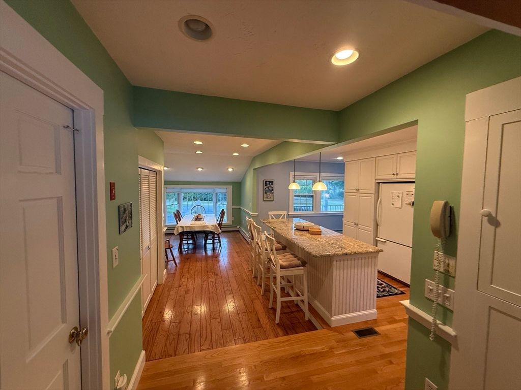 Dining room, Interior, Kitchen, Pendant Lights, Recessed Lighting, Wood Texture Flooring