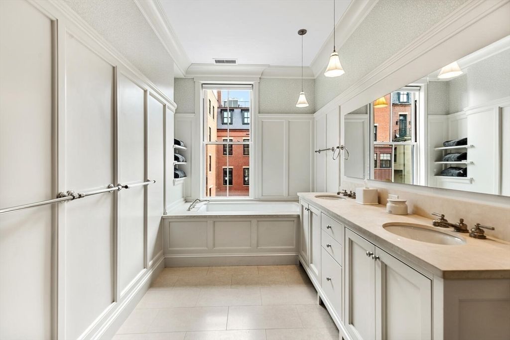 Bathroom, Dual Sink Vanities, Interior, Pendant Lights