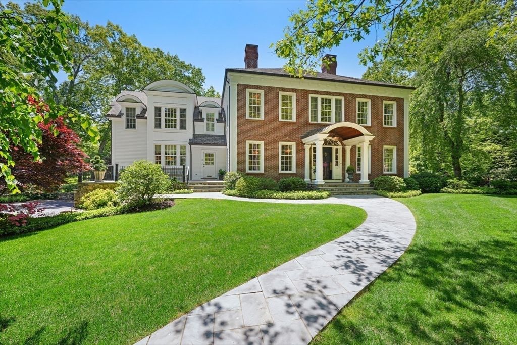 Backyard, Exterior, Facade, Brick Facade, Georgian