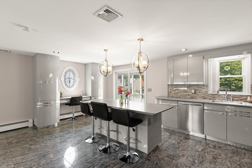 Dining room, Interior, Kitchen, Pendant Lights, Recessed Lighting, Stainless Steel Appliances