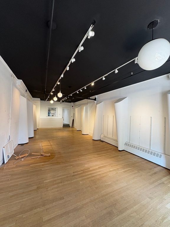 Interior, Pendant Lights, Wood Texture Flooring