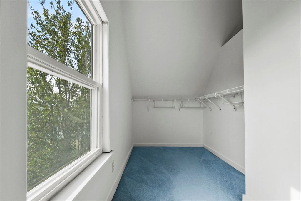 Empty room, Interior, Walk-in Closets