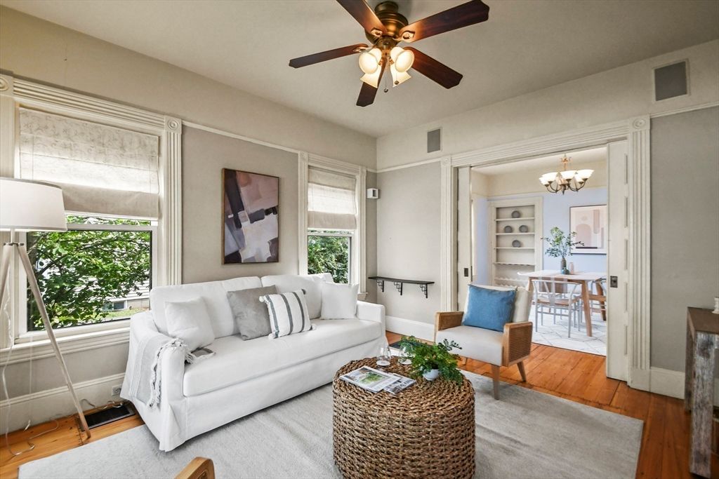 Chandelier, Dining room, Interior, Living room, Wood Texture Flooring