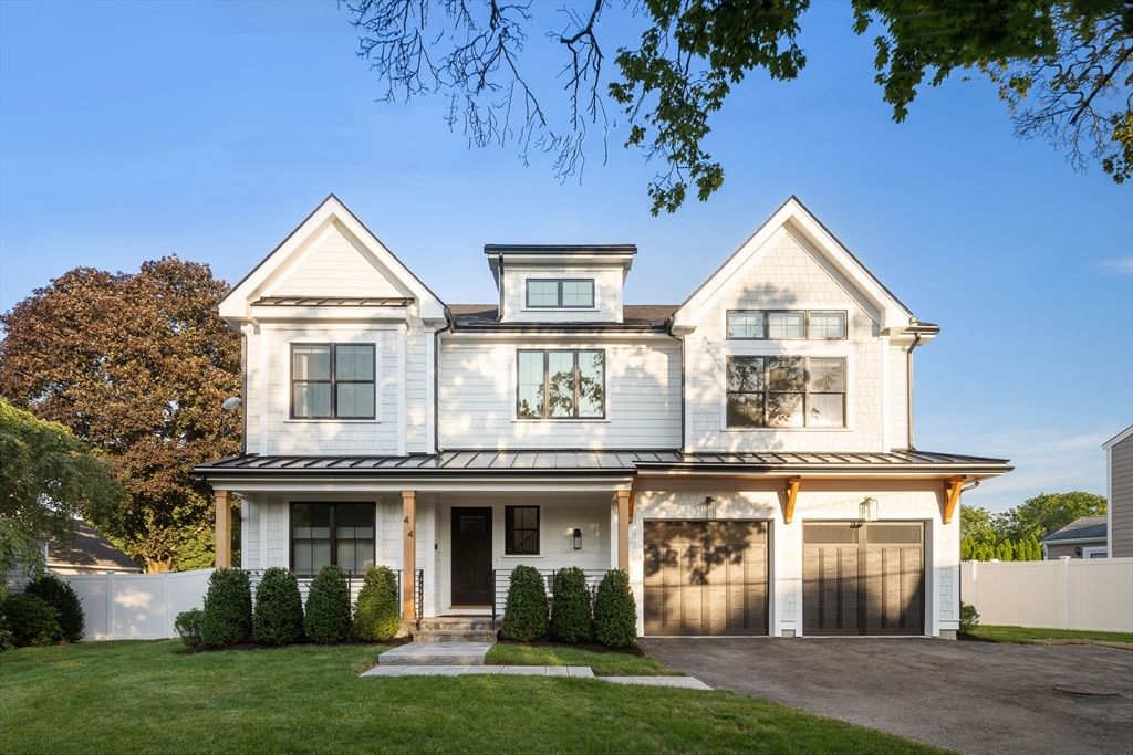 Attached, Exterior, Facade, Farmhouse