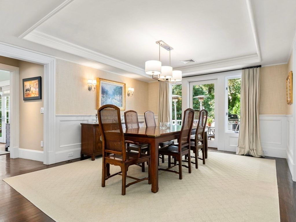 Chandelier, Dining room, Interior, Pendant Lights, Wood Texture Flooring