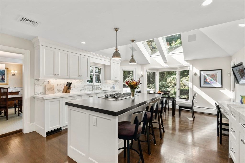 Dining room, Interior, Kitchen, Pendant Lights, Recessed Lighting, Wood Texture Flooring