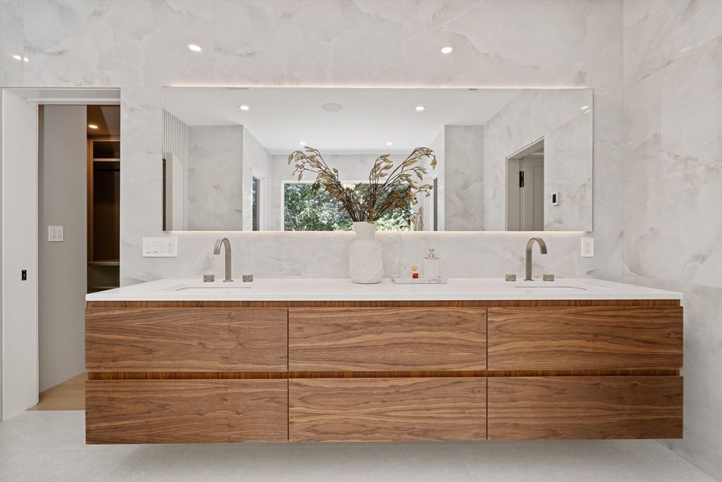 Bathroom, Dual Sink Vanities, Interior, Marble Walls, Recessed Lighting