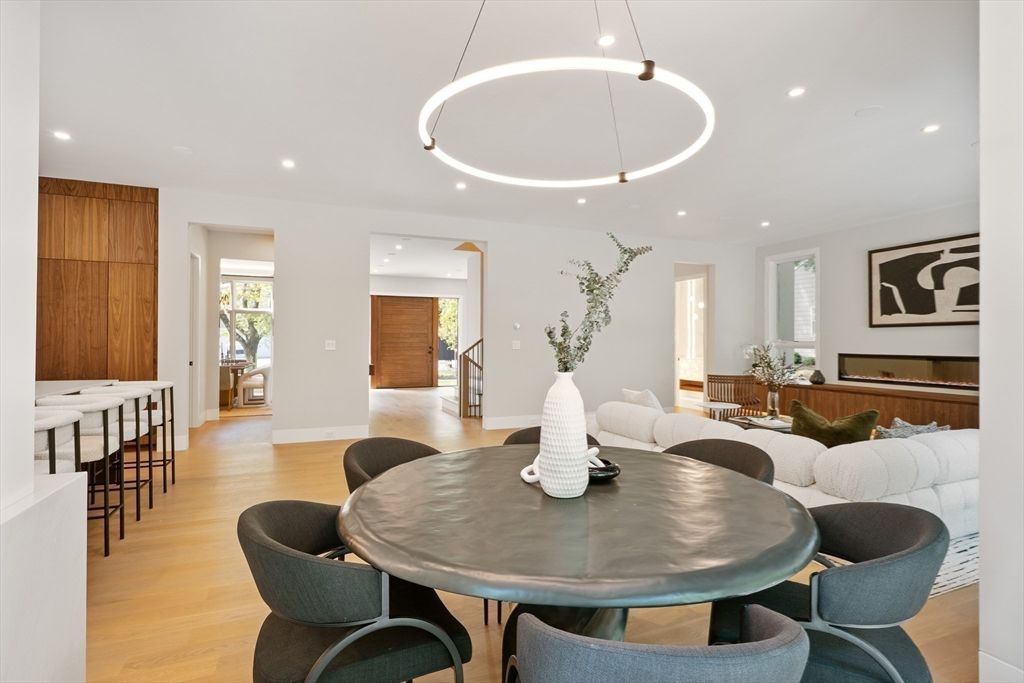 Dining room, Interior, Living room, Pendant Lights, Recessed Lighting, Wood Texture Flooring