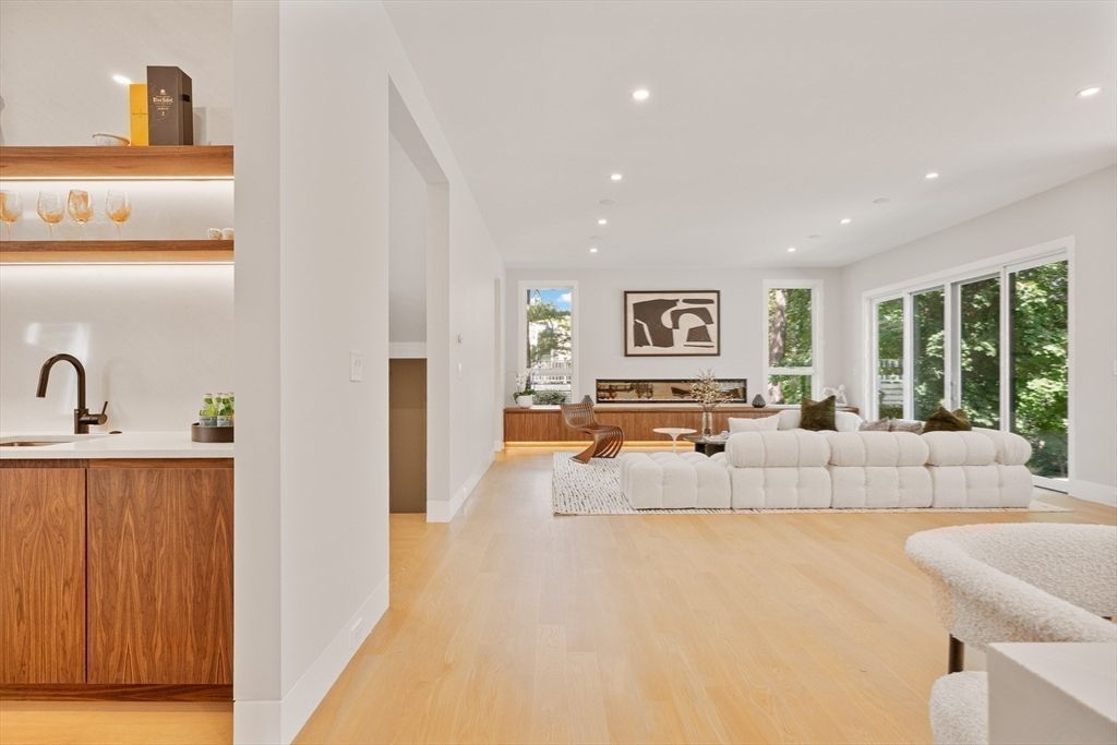 Interior, Living room, Recessed Lighting, Wood Texture Flooring
