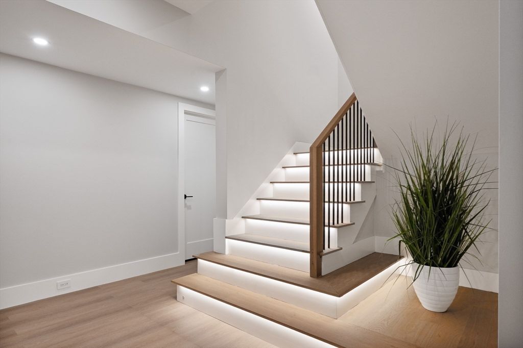 Interior, Recessed Lighting, Wood Texture Flooring