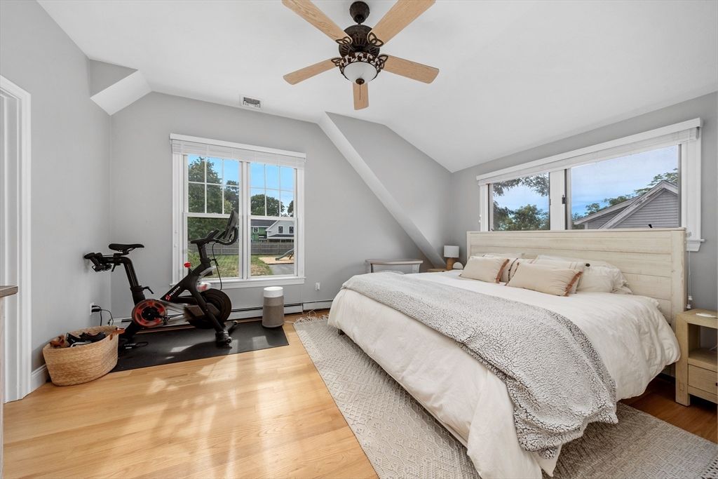 Bedroom, Fitness Equipment, Interior, Wood Texture Flooring