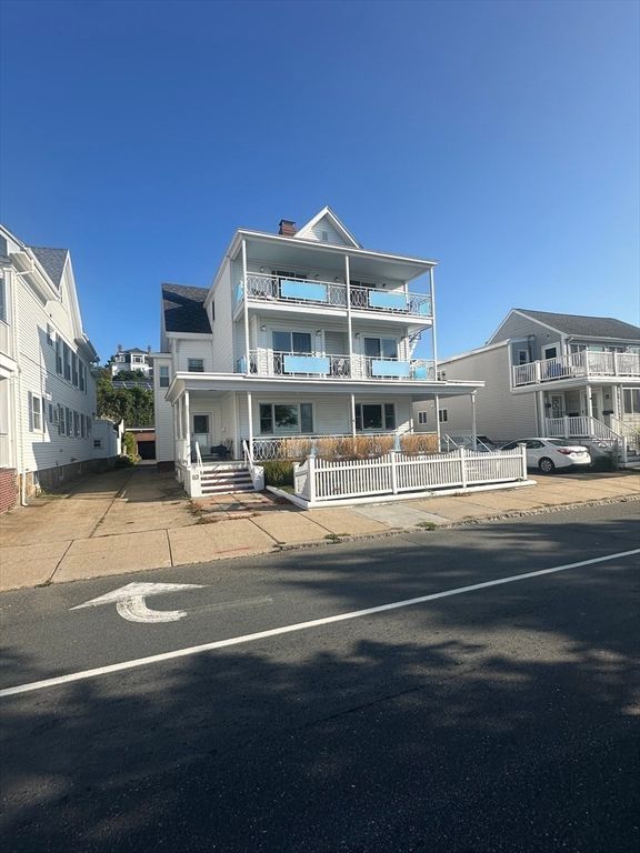 Exterior, Facade, Condo Building