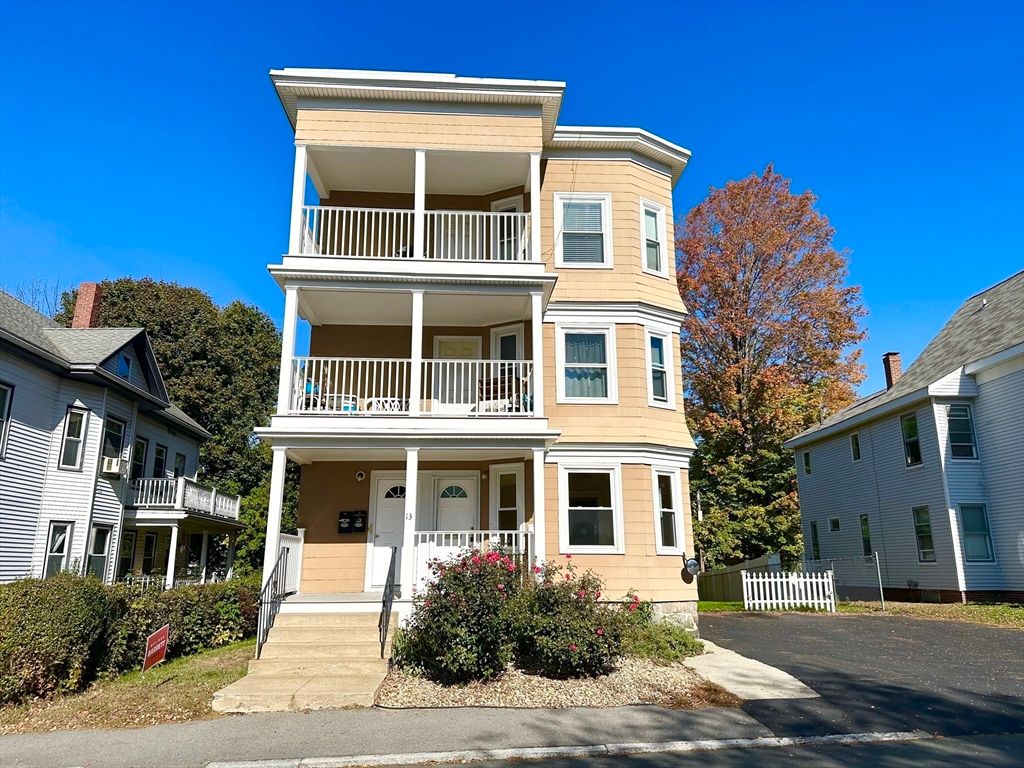 Exterior, Facade, Queen Anne Victorian