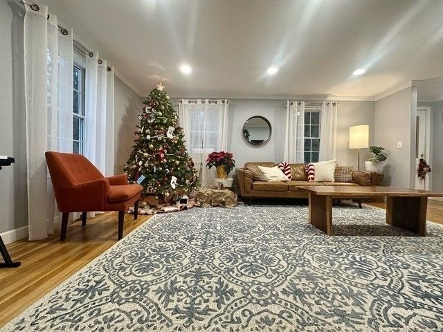 Interior, Recessed Lighting, Wood Texture Flooring