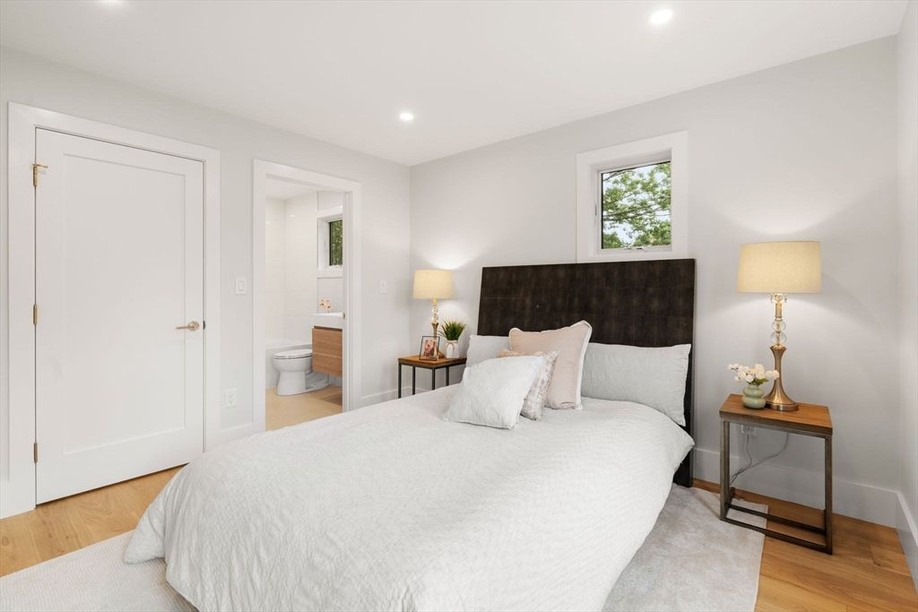 Bathroom, Bedroom, Interior, Recessed Lighting, Wood Texture Flooring