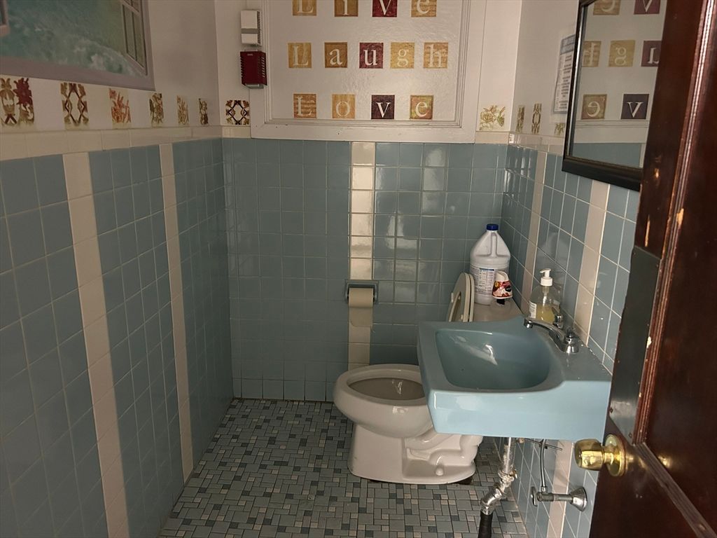Bathroom, Interior
