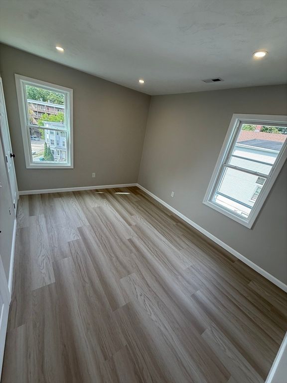 Empty room, Interior, Recessed Lighting, Wood Texture Flooring