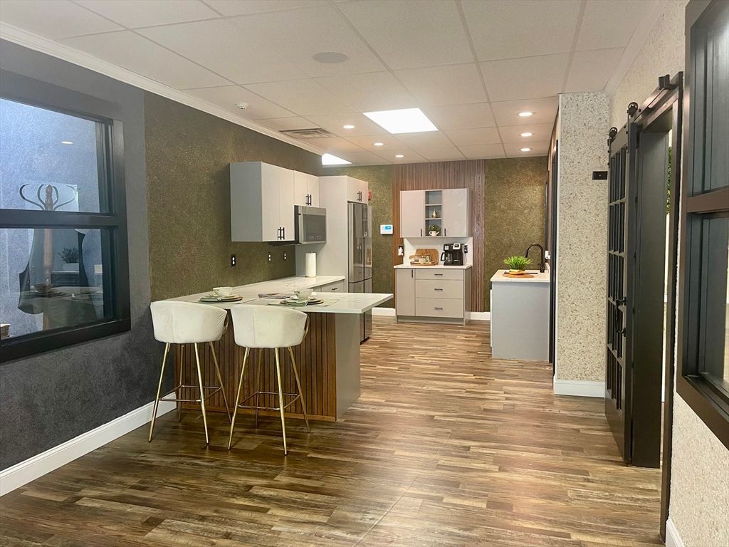 Interior, Kitchen, Recessed Lighting, Wood Texture Flooring