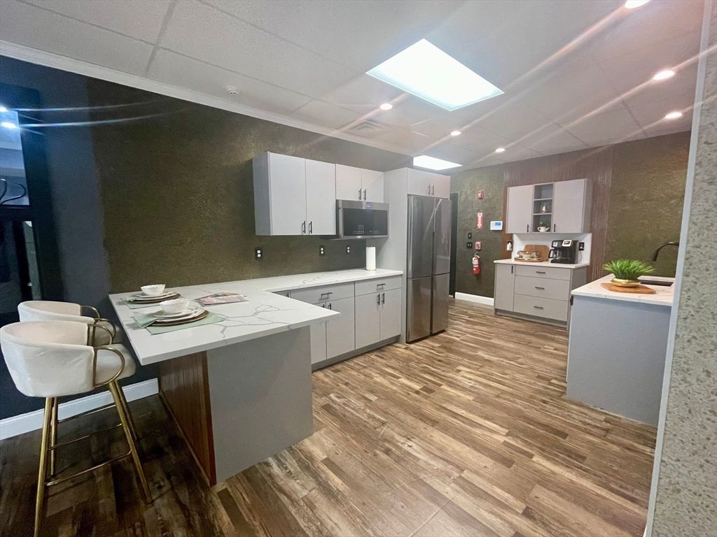 Interior, Kitchen, Recessed Lighting, Wood Texture Flooring