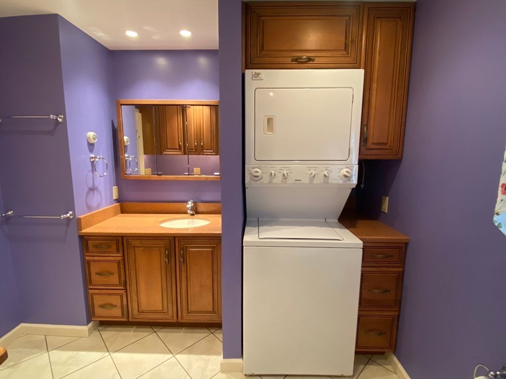 Interior, Recessed Lighting, Utility Closets, Washer
