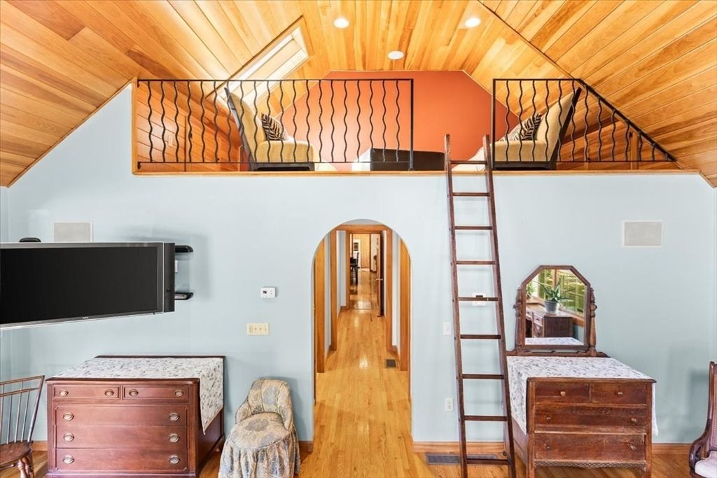 Interior, Recessed Lighting, Wooden Ceilings, Wood Texture Flooring