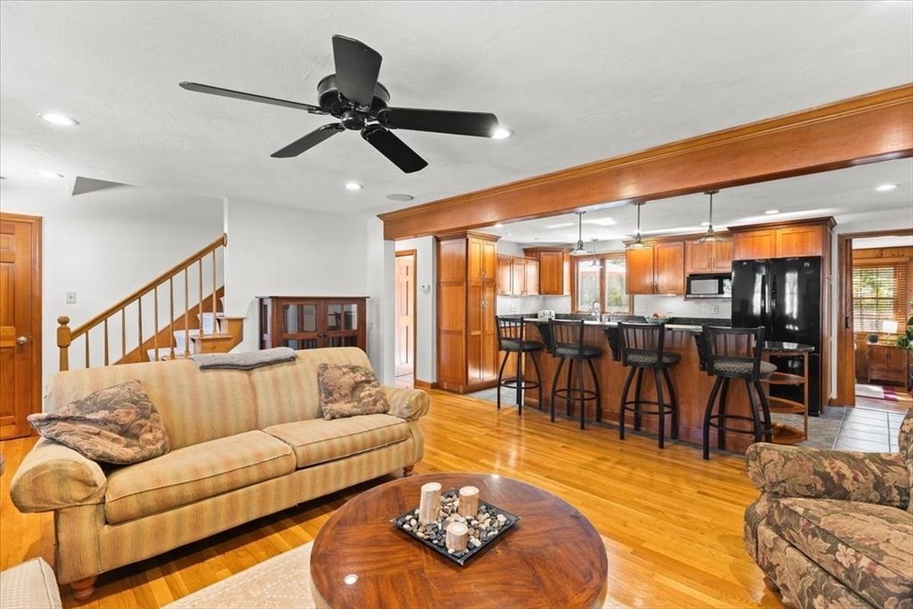 Interior, Kitchen, Living room, Recessed Lighting, Wood Texture Flooring