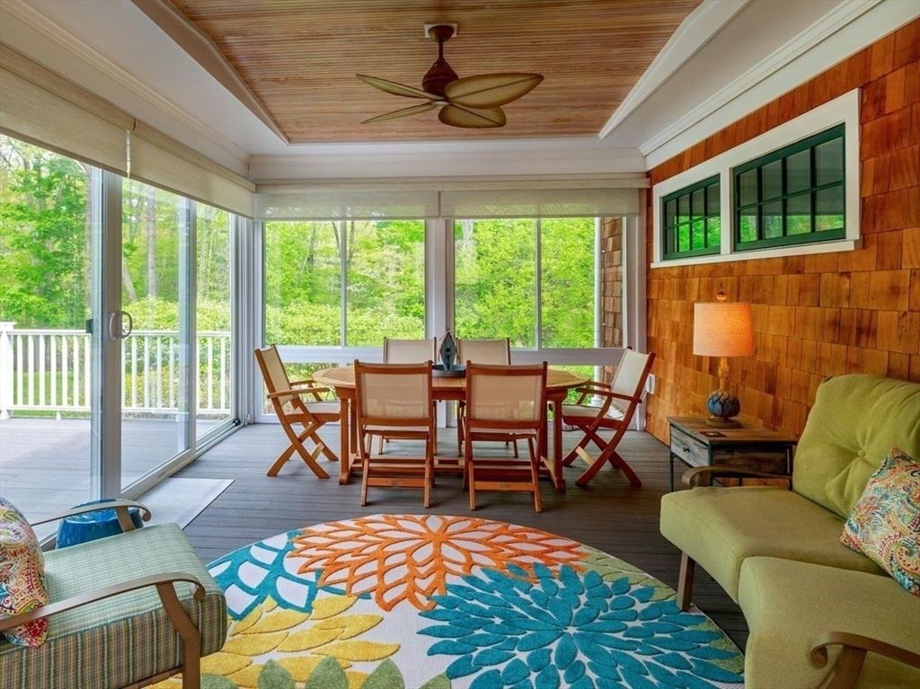 Dining room, Interior, Sun Room, Wooden Ceilings, Wood Texture Flooring