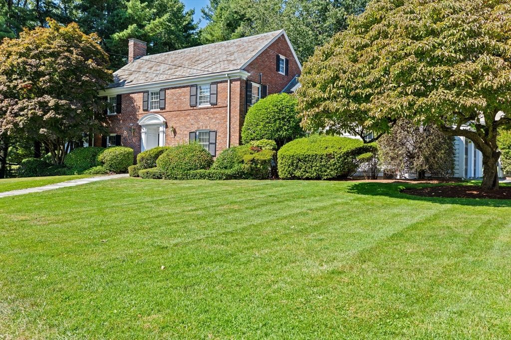 Backyard, Exterior, Facade, Brick Facade, Georgian