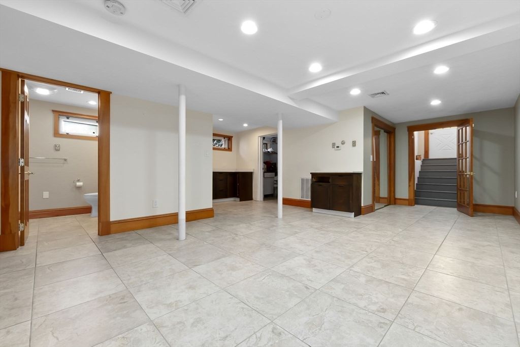 Bathroom, Empty room, Interior, Recessed Lighting