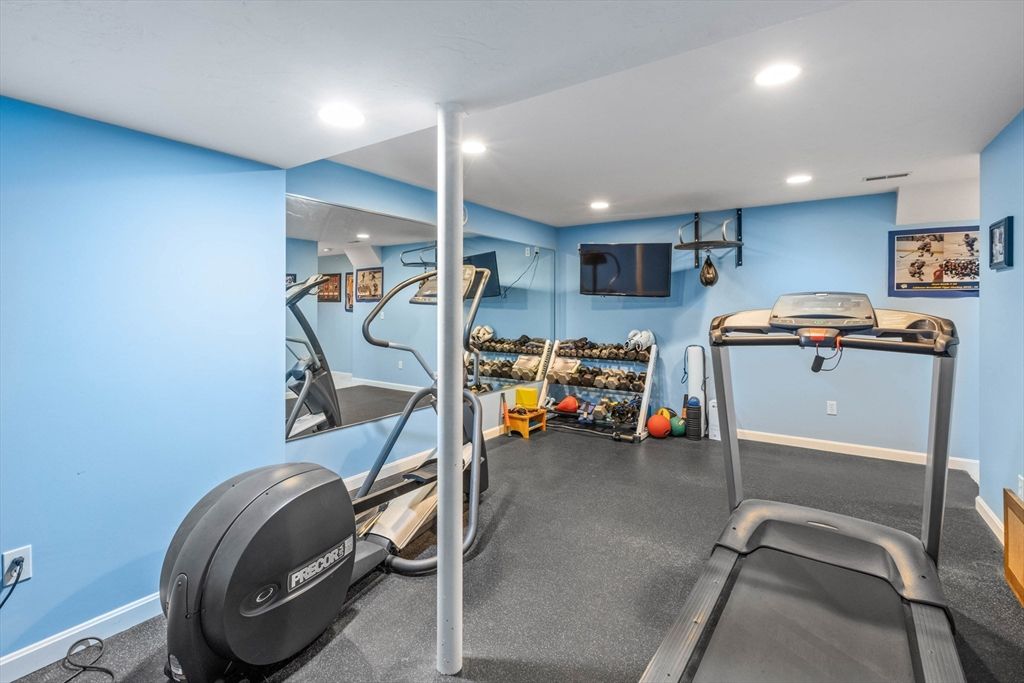 Fitness Equipment, Interior, Recessed Lighting