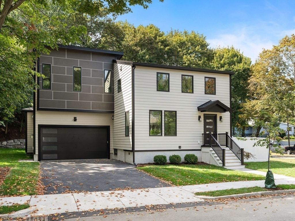 Attached, Exterior, Facade, Raised Ranch