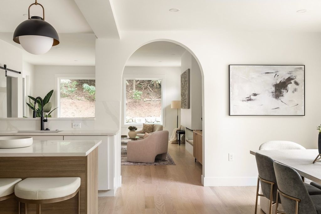 Dining room, Interior, Living room, Recessed Lighting, Wood Texture Flooring