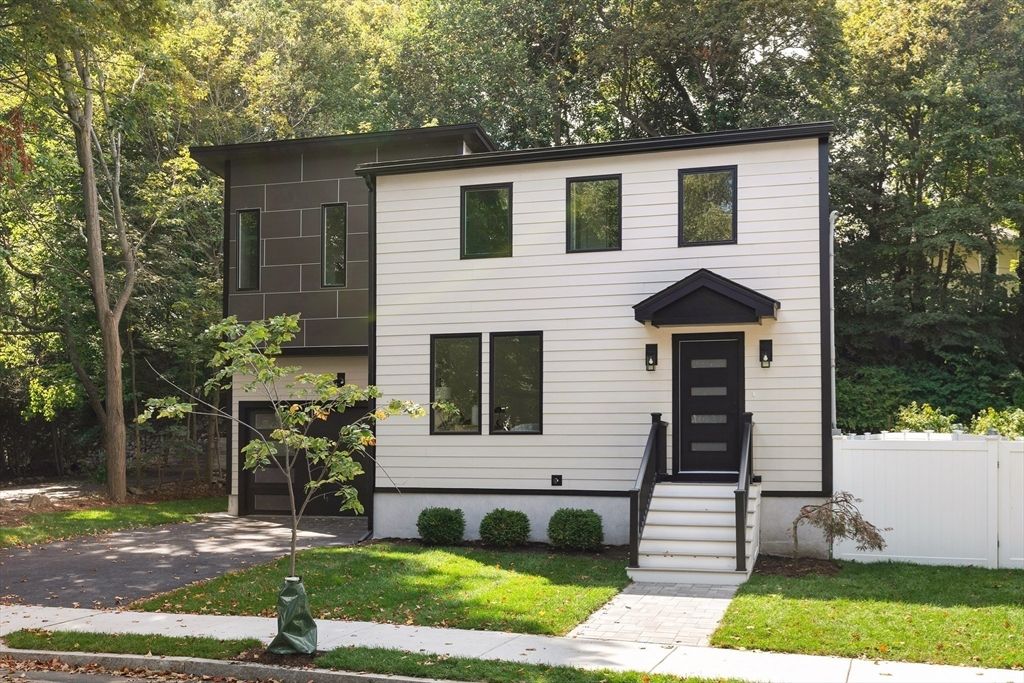 Exterior, Facade, Georgian