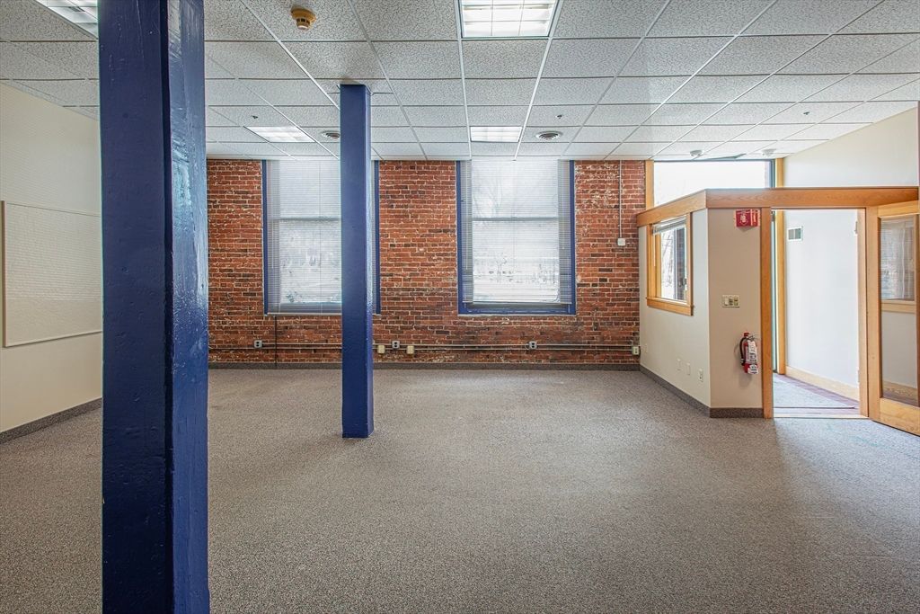 Empty room, Interior, Recessed Lighting, Stone Walls