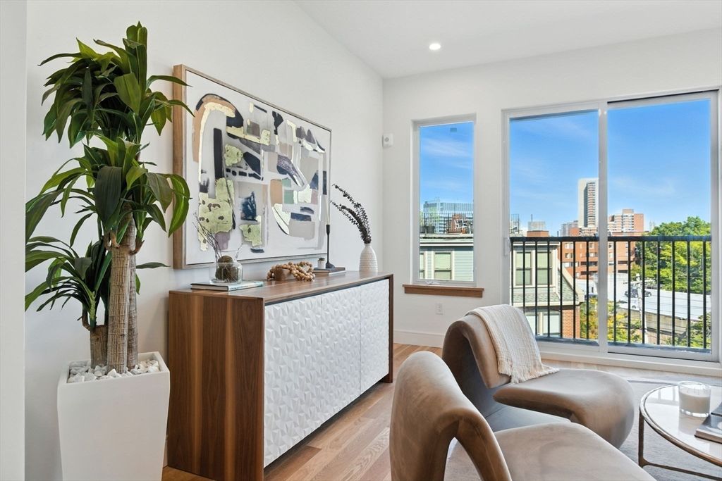 Interior, Recessed Lighting, Water, Wood Texture Flooring