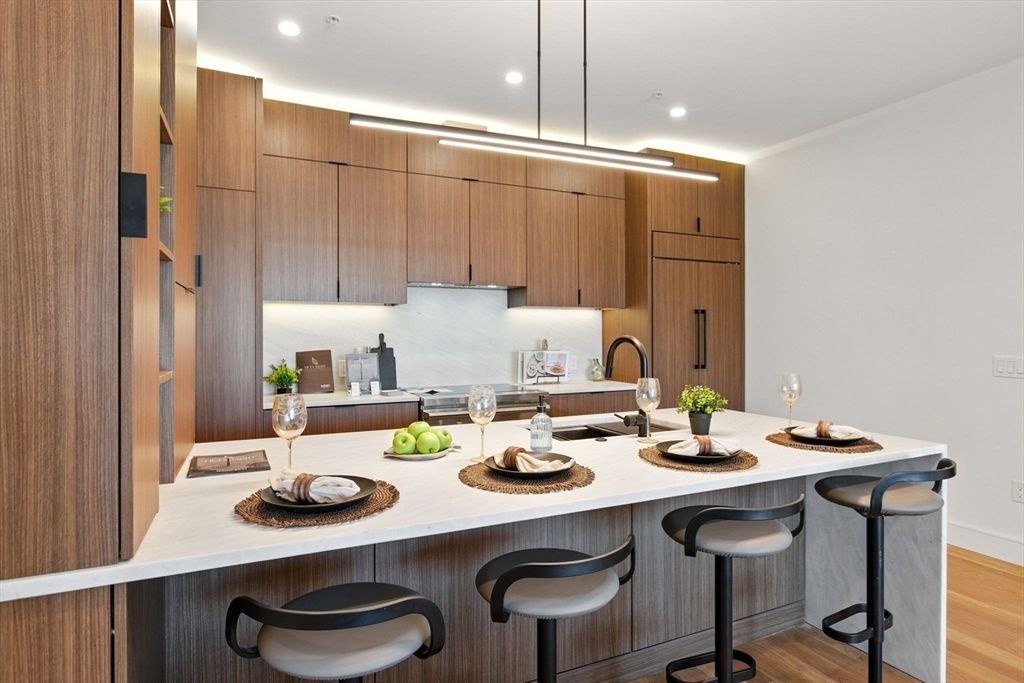Interior, Kitchen, Pendant Lights, Recessed Lighting, Wood Texture Flooring