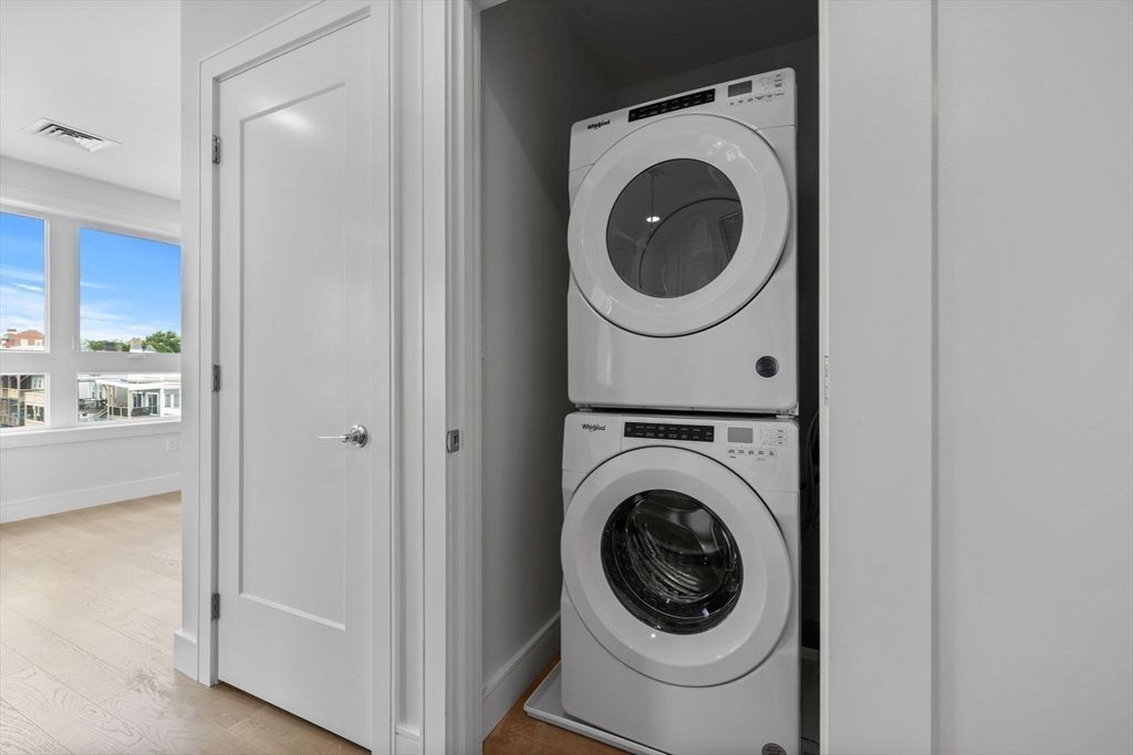 Interior, Utility Closets, Washer, Water, Wood Texture Flooring