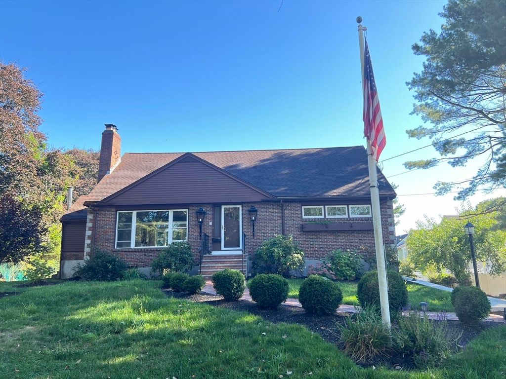 Exterior, Facade, Brick Facade, Cape Cod