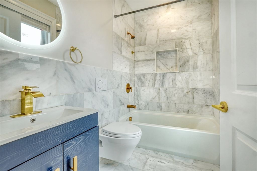 Bathroom, Interior, Marble, Marble Walls