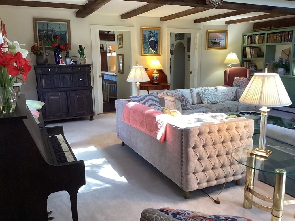 Interior, Living room, Piano, Wooden Beams
