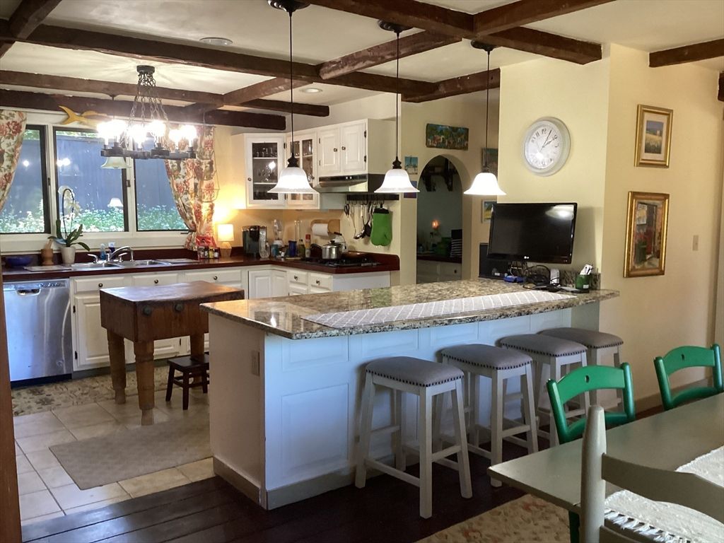 Chandelier, Interior, Kitchen, Pendant Lights, Recessed Lighting, Stainless Steel Appliances, Wooden Beams