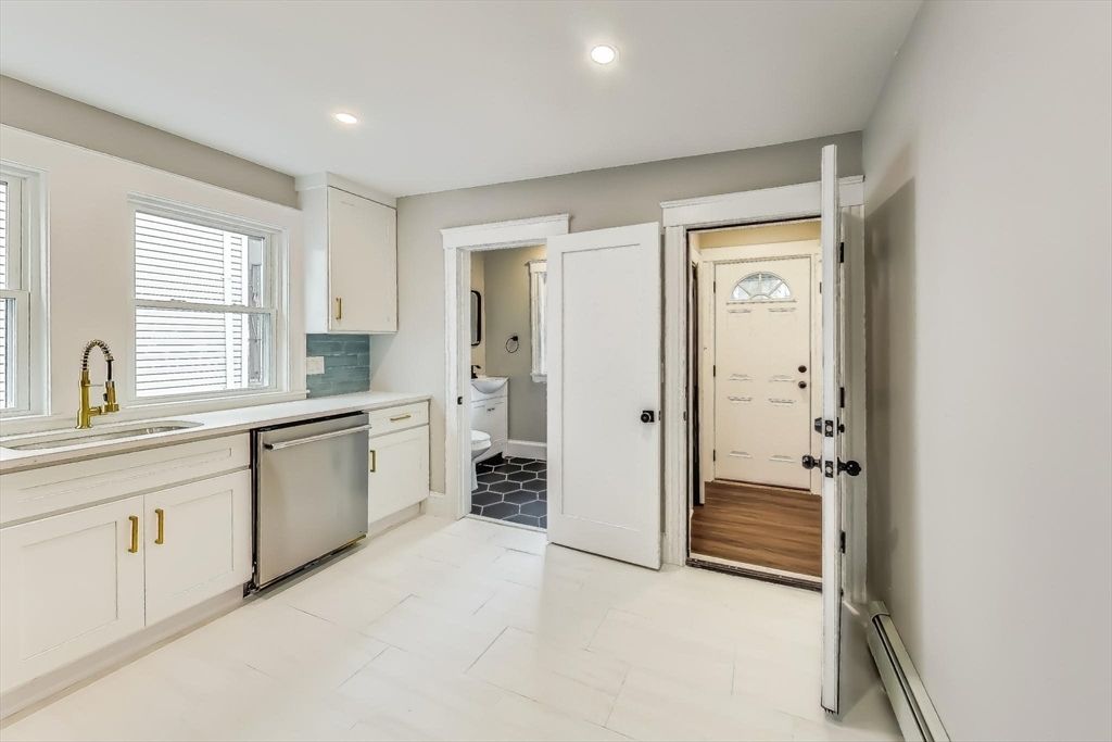 Interior, Kitchen, Recessed Lighting