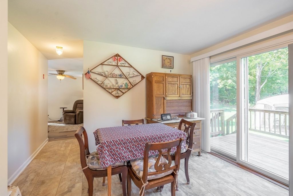 Dining room, Interior