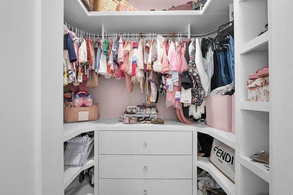 Interior, Walk-in Closets