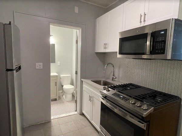 Bathroom, Interior, Kitchen, Stainless Steel Appliances