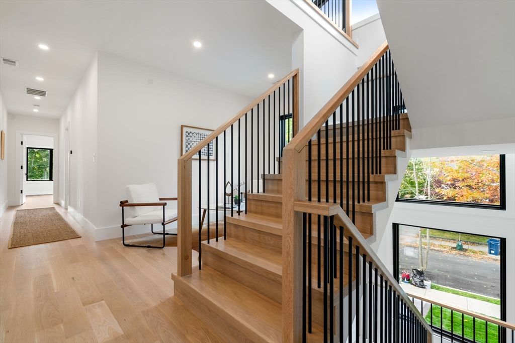 Interior, Recessed Lighting, Wood Texture Flooring